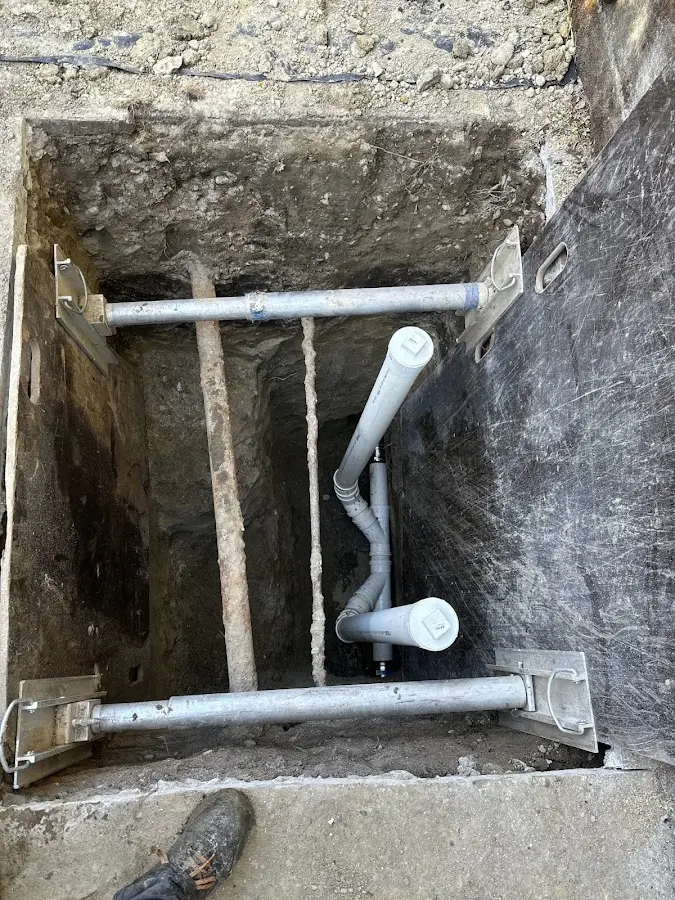 Experienced plumber completing Gas Line Repair work in Jennings